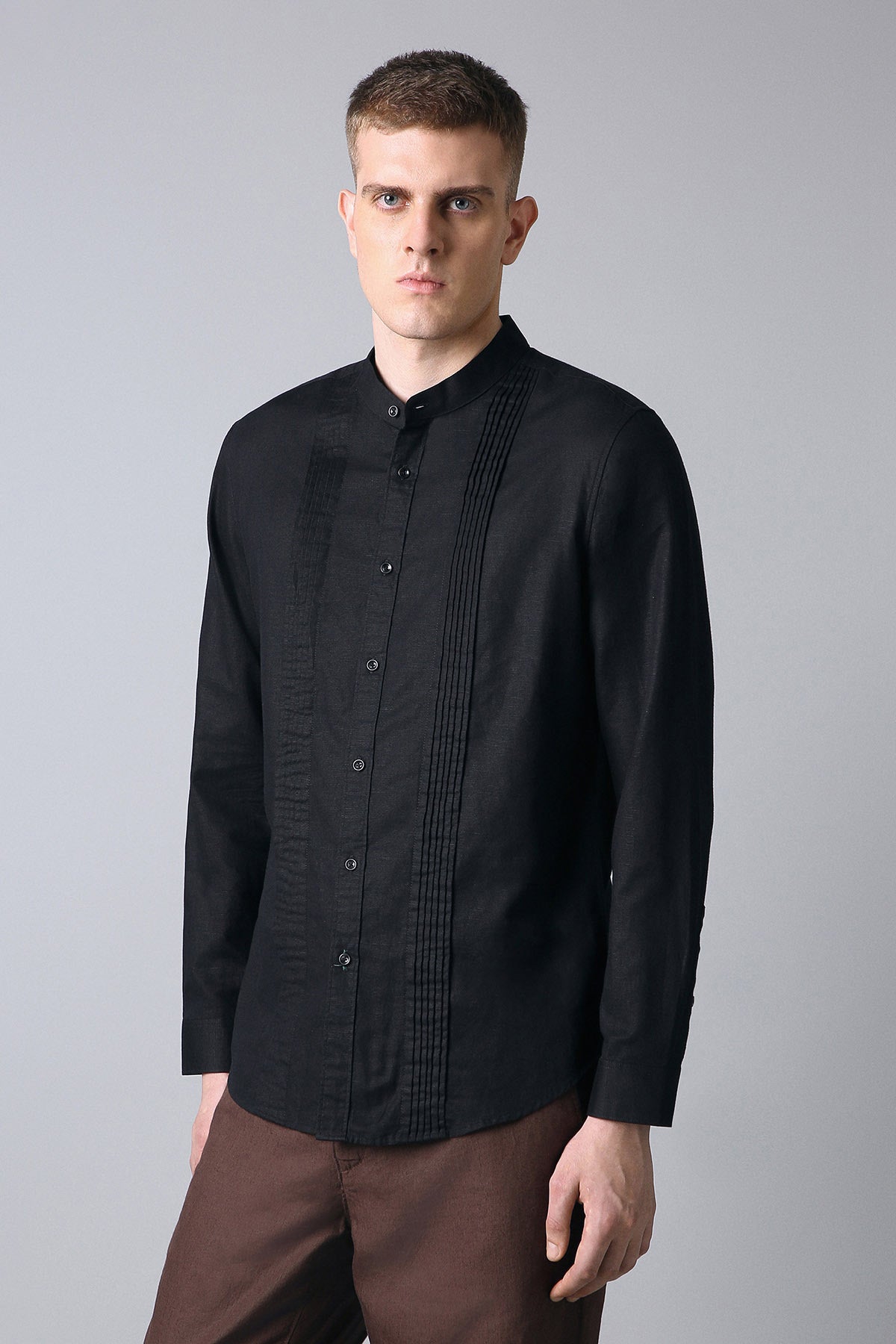 Men's Black Pintuck Linen-Cotton Mandarin Collar Shirt