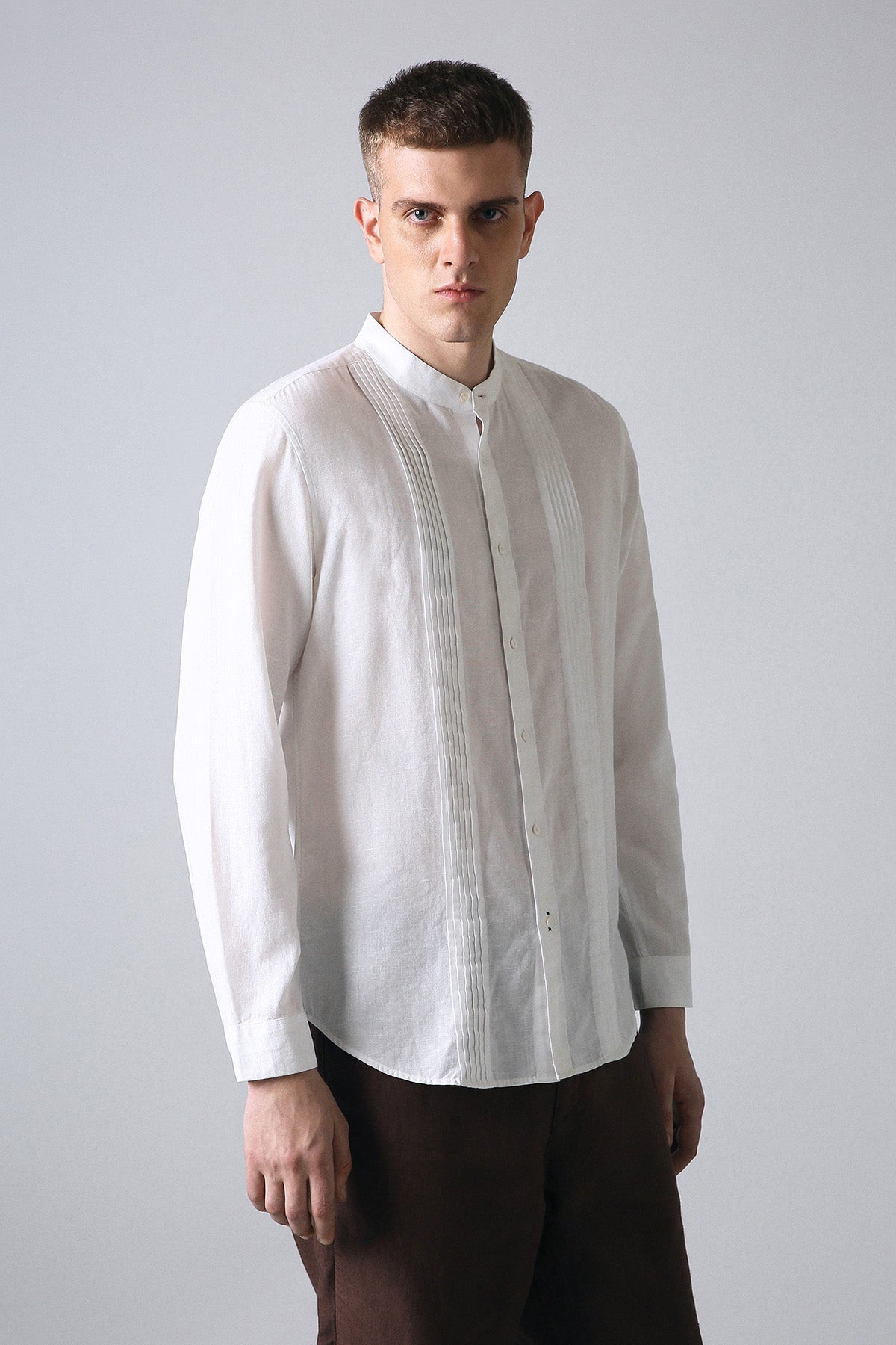 Men's White Pintuck Linen-Cotton Mandarin Collar Shirt