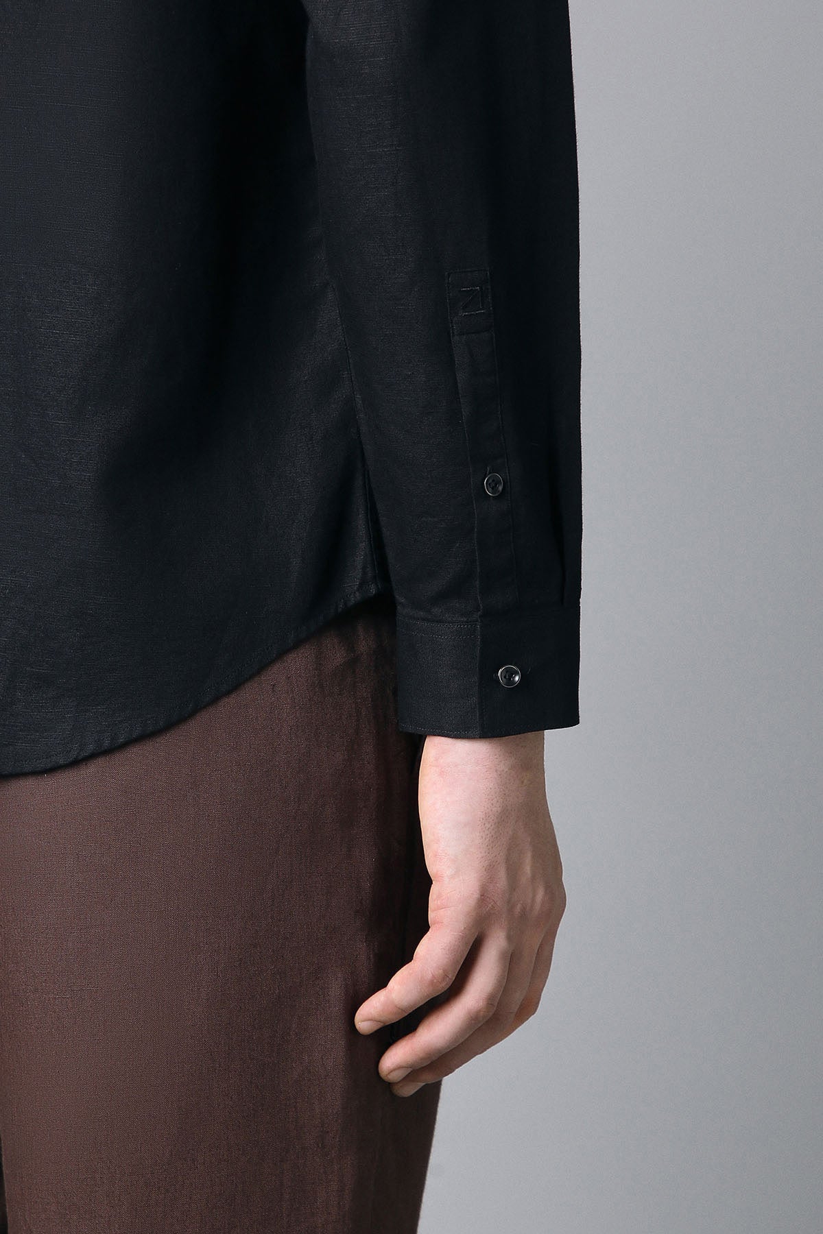 Men's Black Pintuck Linen-Cotton Mandarin Collar Shirt